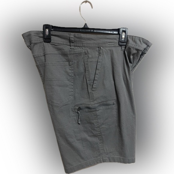 Weatherproof Vintage Green Men’s Shorts Side Pocket 36” Waist 10” Inseam - Picture 4 of 7